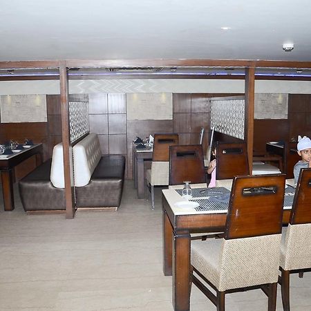 Hotel Opulence Pathankot Ngoại thất bức ảnh