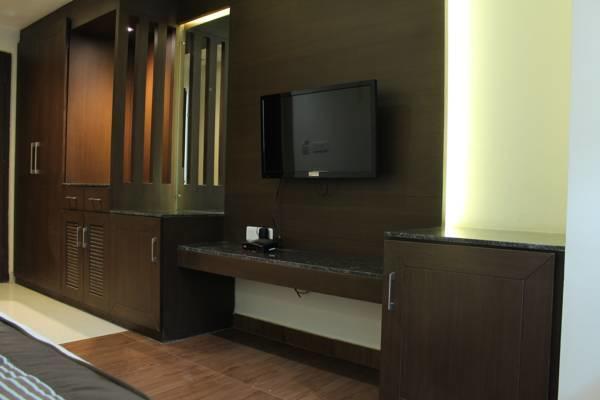 Hotel Opulence Pathankot Ngoại thất bức ảnh