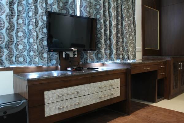 Hotel Opulence Pathankot Ngoại thất bức ảnh